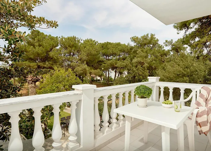 Kazaviti Hotel Prínos