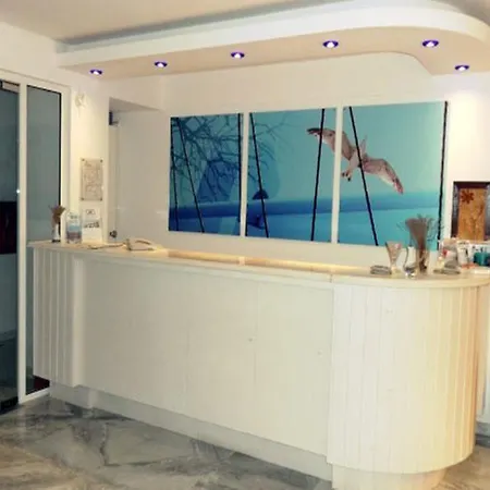 Kazaviti Hotell Prínos