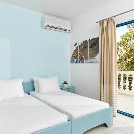 Kazaviti Hotell 3*