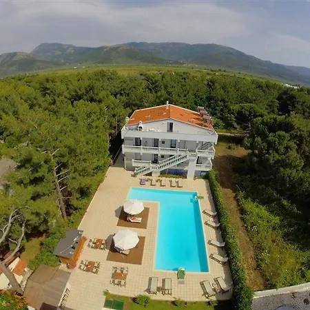 Hotell Kazaviti 3*