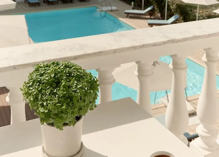 Otel Kazaviti Prínos