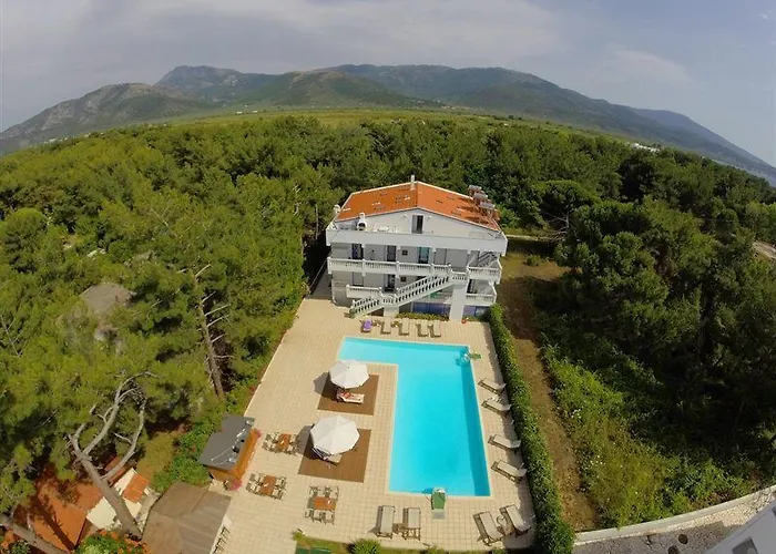 Szálloda Kazaviti 3*